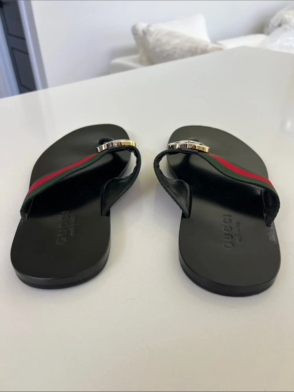 Gucci kika GG green and red stripe web black flat sandals flip flops size 6